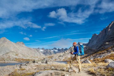 Rüzgar nehri aralığında Wyoming, ABD fiyatı. Sonbahar sezon.