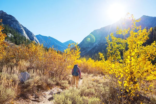 Randonnée Dans Les Montagnes Automne — Photo