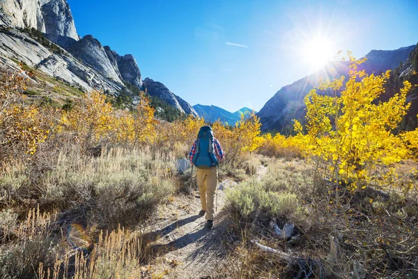 Randonnée Dans Les Montagnes Automne — Photo