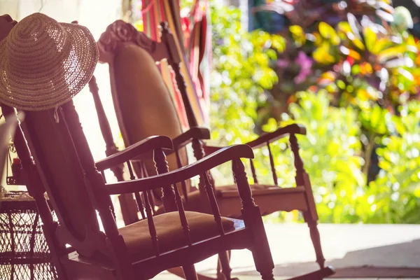 Latin bahçe sahne sakin ol