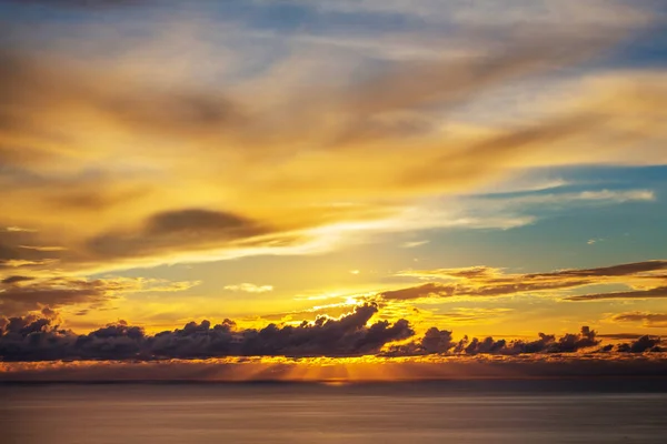 Yukarıda Deniz Günbatımı Sahne — Stok fotoğraf