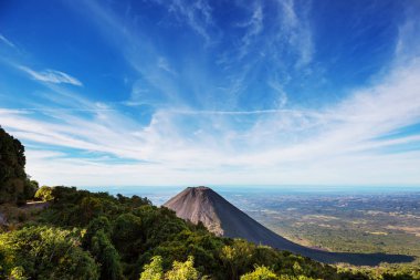 Guatemala 'da inanılmaz dağlar var.
