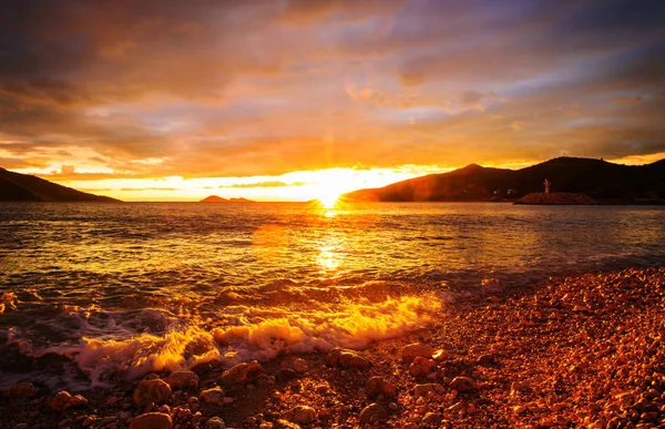 Escénica Puesta Sol Colores Costa Del Mar Bueno Para Fondo — Foto de Stock