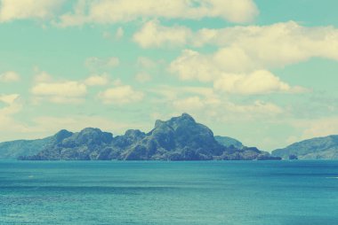 Şaşırtıcı doğal görünümü adaların deniz Körfezi ve dağ, Palawan, Filipinler