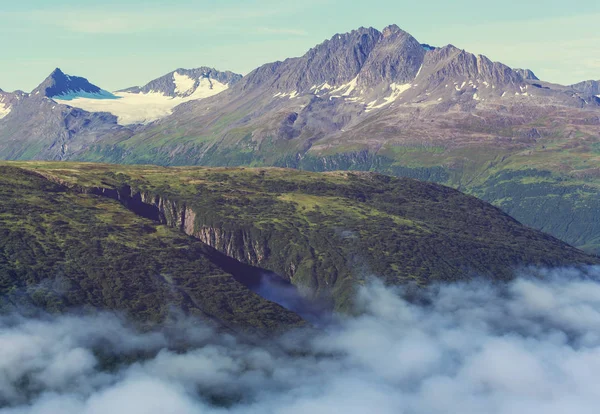 Montagnes Pittoresques Alaska Été Massifs Enneigés Glaciers Pics Rocheux — Photo