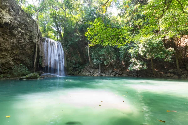 Cachoeira Bonita Floresta Tropical Província Kanchanaburi Sudeste Asiático Tailândia — Fotografia de Stock