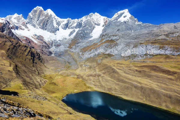 Όμορφα Τοπία Βουνά Cordillera Huayhuash Περού Νότια Αμερική — Φωτογραφία Αρχείου