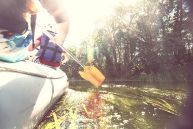 Rafting takımı, yaz ekstrem su sporları.