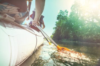Rafting takımı, yaz ekstrem su sporları.