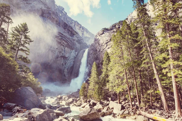 Hermosos Paisajes Primaverales Parque Nacional Yosemite Yosemite — Foto de Stock