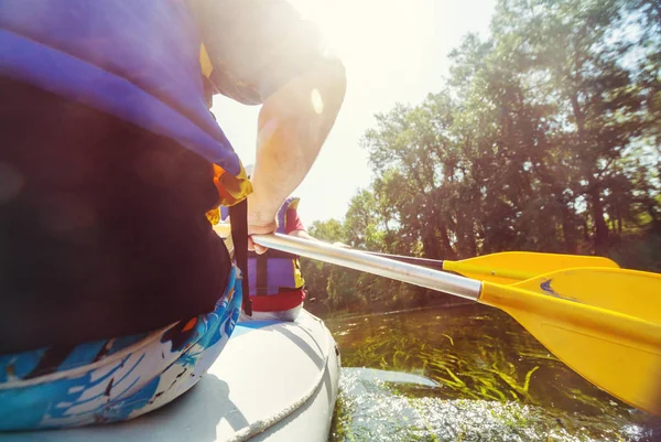 Rafting takımı, yaz ekstrem su sporları.