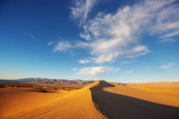 Duinen Death Valley National Park California Usa Levend Koraal Toned — Stockfoto