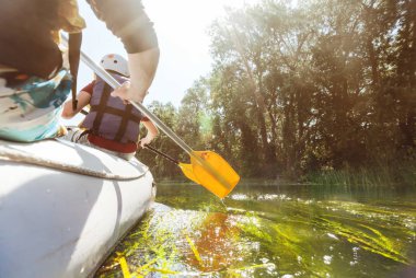 Rafting takımı, yaz ekstrem su sporları.