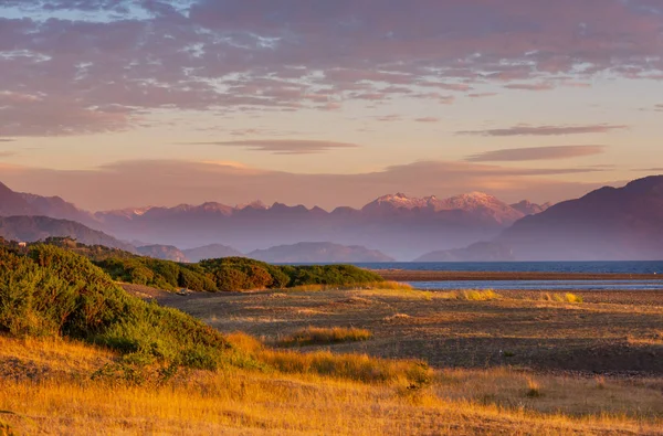 Piękny Krajobraz Gór Wzdłuż Żwirowej Drogi Carretera Austral Południowej Patagonii — Zdjęcie stockowe