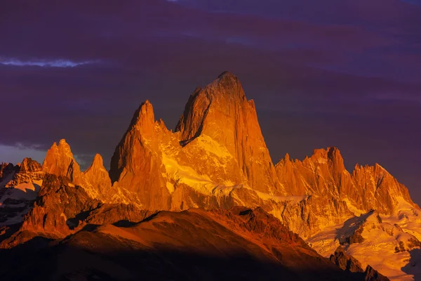 Híres Cerro Fitz Roy Egyik Legszebb Legnehezebb Akcentussal Sziklás Csúcs — Stock Fotó