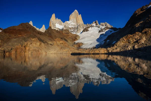 Famous Cerro Fitz Roy One Most Beautiful Hard Accent Rocky — Stock Photo, Image