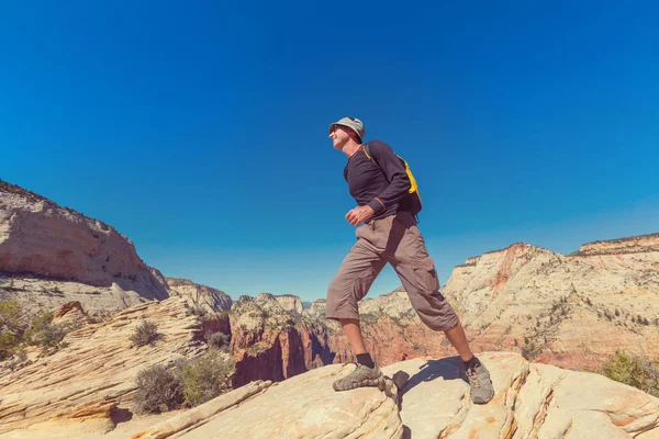 Vandra Zion National Park Man Vandra Zion National Park Utah — Stockfoto