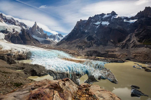 Διάσημη Όμορφη Κορυφή Cerro Torre Στην Παταγονία Βουνά Αργεντινή Όμορφα — Φωτογραφία Αρχείου