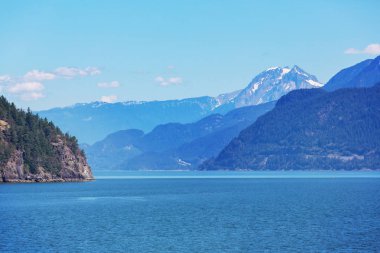 Vancouver Adası. Kanada mı? Yaz mevsiminin güneşli güzel günü.