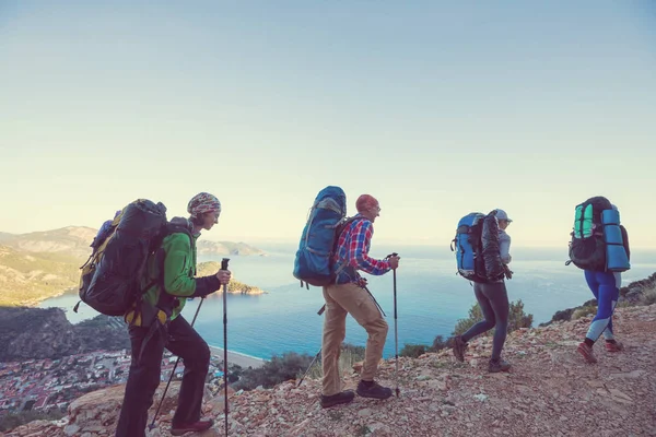 People Hike Mountains — Stock Photo, Image