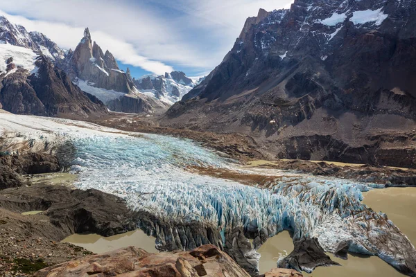 Знаменитая Красивая Вершина Серро Торре Горах Патагонии Аргентина Красивые Горные — стоковое фото