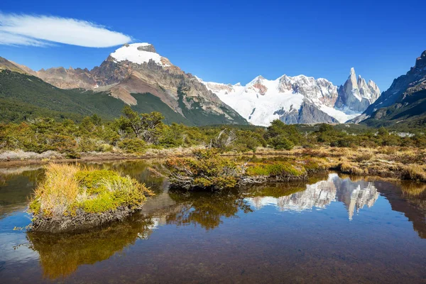 Διάσημη Όμορφη Κορυφή Cerro Torre Στην Παταγονία Βουνά Αργεντινή Όμορφα — Φωτογραφία Αρχείου