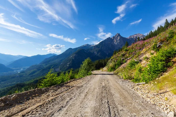 Schilderachtig Uitzicht Bergen Canadese Rockies Het Zomerseizoen — Stockfoto