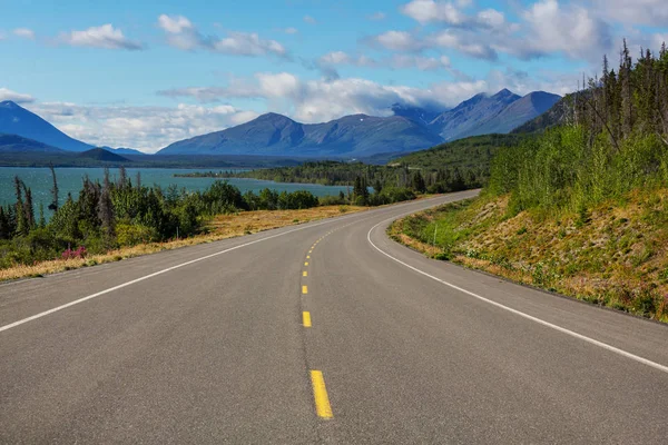 Scenic Road Mountains Travel Background Vintage Filter — Stock Photo, Image