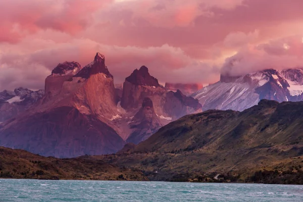 Bellissimi Paesaggi Montani Nel Parco Nazionale Torres Del Paine Cile — Foto Stock