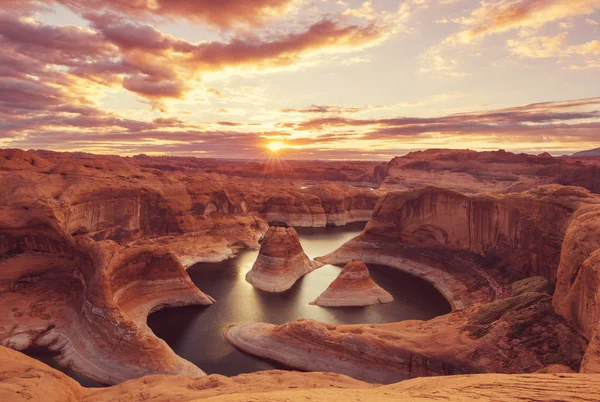 Ungewöhnlicher Natürlicher Hintergrund Reflection Canyon Lake Powell Utah Usa Inspirierender — Stockfoto