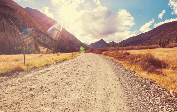 Scenic Road Mountains Travel Background Vintage Filter — Stock Photo, Image