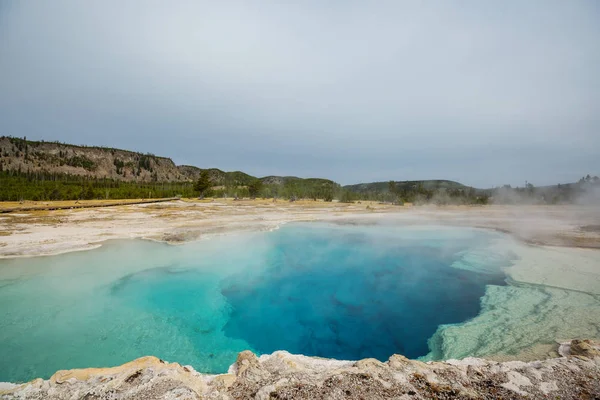 Fondo Natural Inspirador Campos Piscinas Géiseres Parque Nacional Yellowstone Estados —  Fotos de Stock