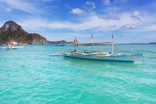 Παραδοσιακό Πλοίο Φιλιππίνων Στη Θάλασσα Palawan Island Φιλιππίνες — Φωτογραφία Αρχείου