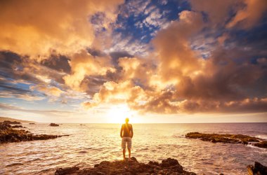 Hawaii günbatımında güzel bir sahne