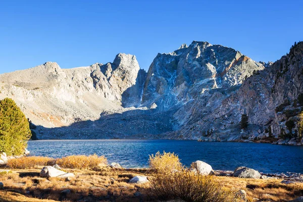 Gyönyörű Természeti Jelenet Tavaszi Hegyekben Sierra Nevada Tájak — Stock Fotó