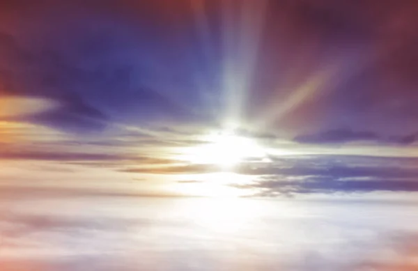 Ungewöhnliche Gewitterwolken Bei Sonnenuntergang Geeignet Für Hintergrund — Stockfoto