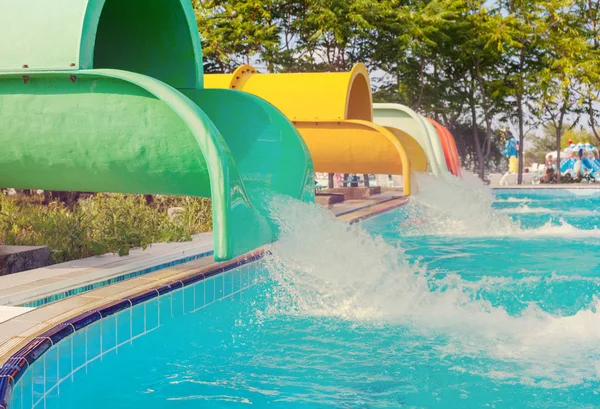 Parque Aquático Azul Fundo Céu — Fotografia de Stock