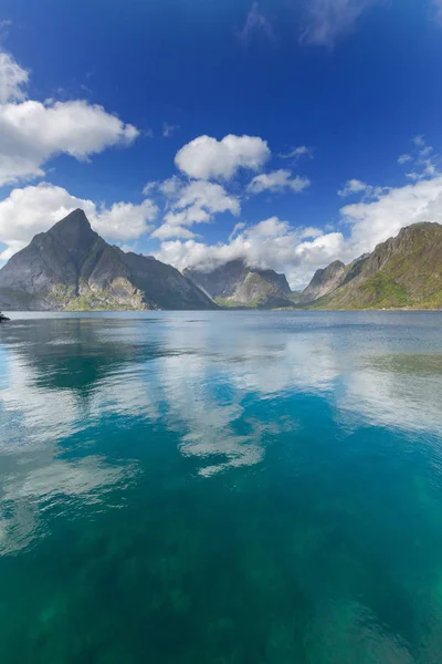 挪威北部罗浮敦岛上美丽的风景 — 图库照片