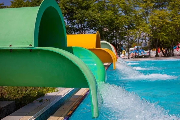 Parque Aquático Azul Fundo Céu — Fotografia de Stock