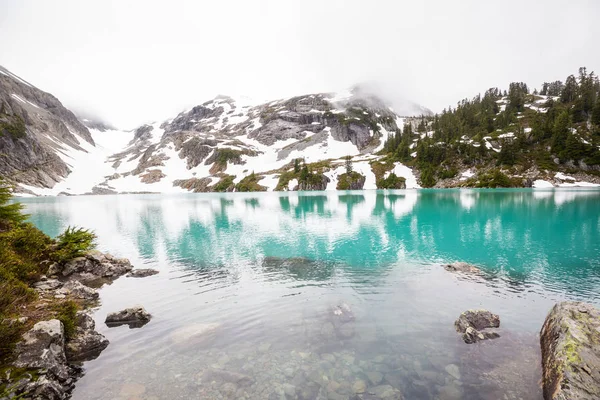 Lago Serenidad Las Montañas Temporada Verano — Foto de Stock