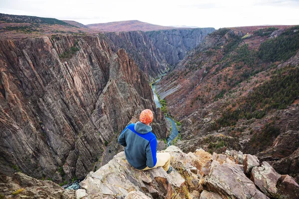 Touristen Auf Den Granitfelsen Der Schwarzen Schlucht Des Gunnison Colorado — Stockfoto