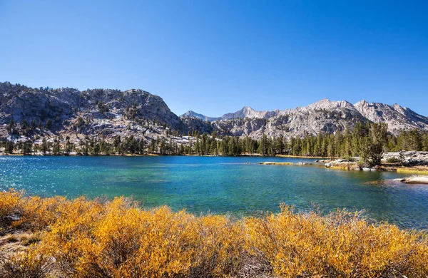 Látványos Kilátás Sierra Nevada Hegyre Őszi Lombozat Táj Kalifornia Egyesült — Stock Fotó