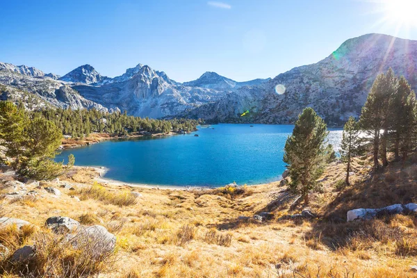 Látványos Kilátás Sierra Nevada Hegyre Őszi Lombozat Táj Kalifornia Egyesült — Stock Fotó