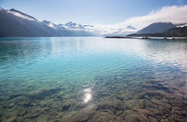 Caminata Aguas Turquesas Del Pintoresco Lago Garibaldi Cerca Whistler Canadá —  Fotos de Stock