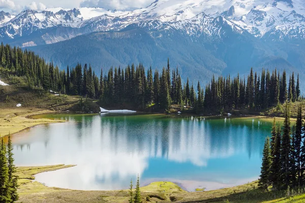 Image Lake Glacier Peak Washington Verenigde Staten — Stockfoto