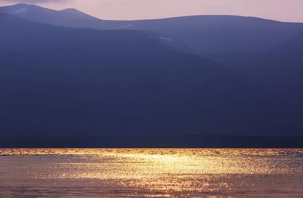 Gün Batımı Göl Sahnesinde — Stok fotoğraf