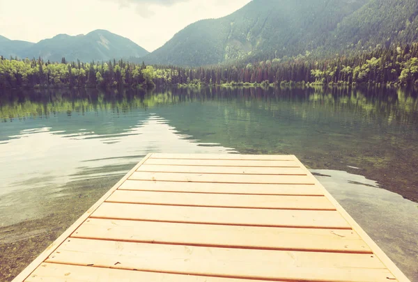 Gün Doğumunda Güzel Göl Sahnesi British Columbia Kanada — Stok fotoğraf