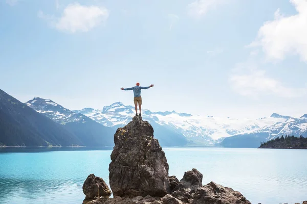 Wandelen Naar Turquoise Wateren Van Pittoreske Garibaldi Lake Buurt Van — Stockfoto