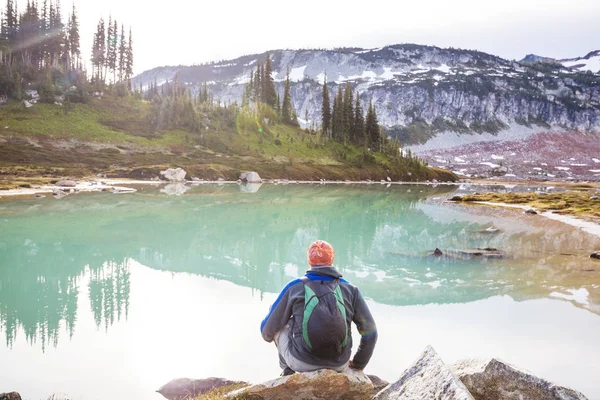 Lac Sérénité Dans Les Montagnes Saison Estivale Beaux Paysages Naturels — Photo