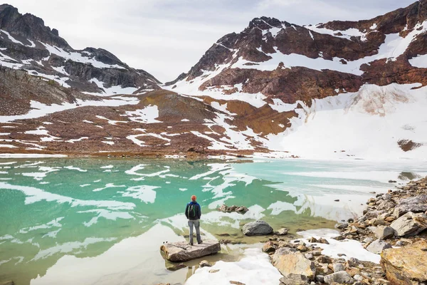 Lago Serenidade Nas Montanhas Temporada Verão Lindas Paisagens Naturais — Fotografia de Stock